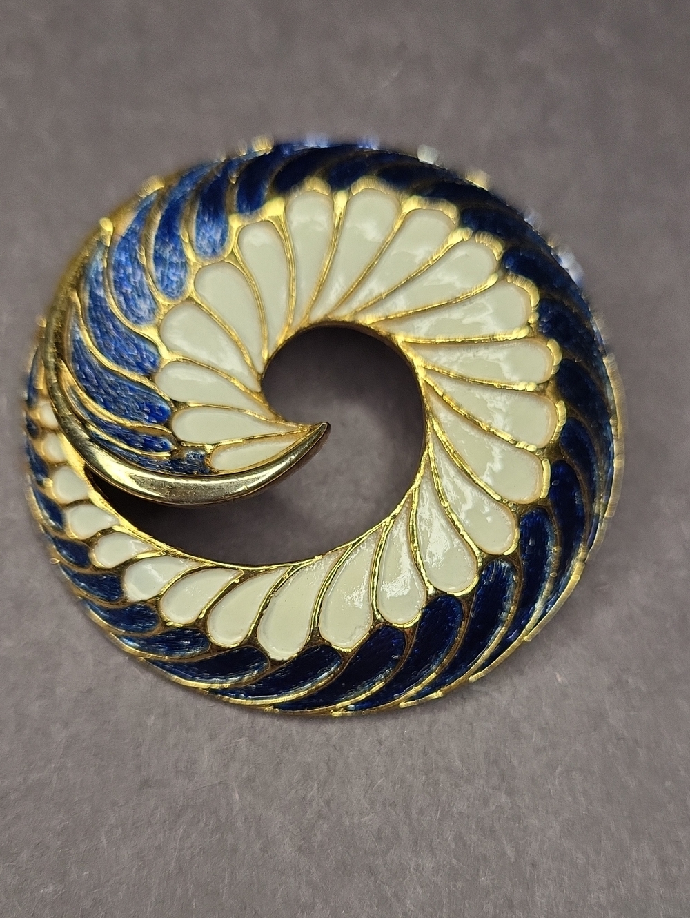 Blue & Cream Swirl Enamel Brooch